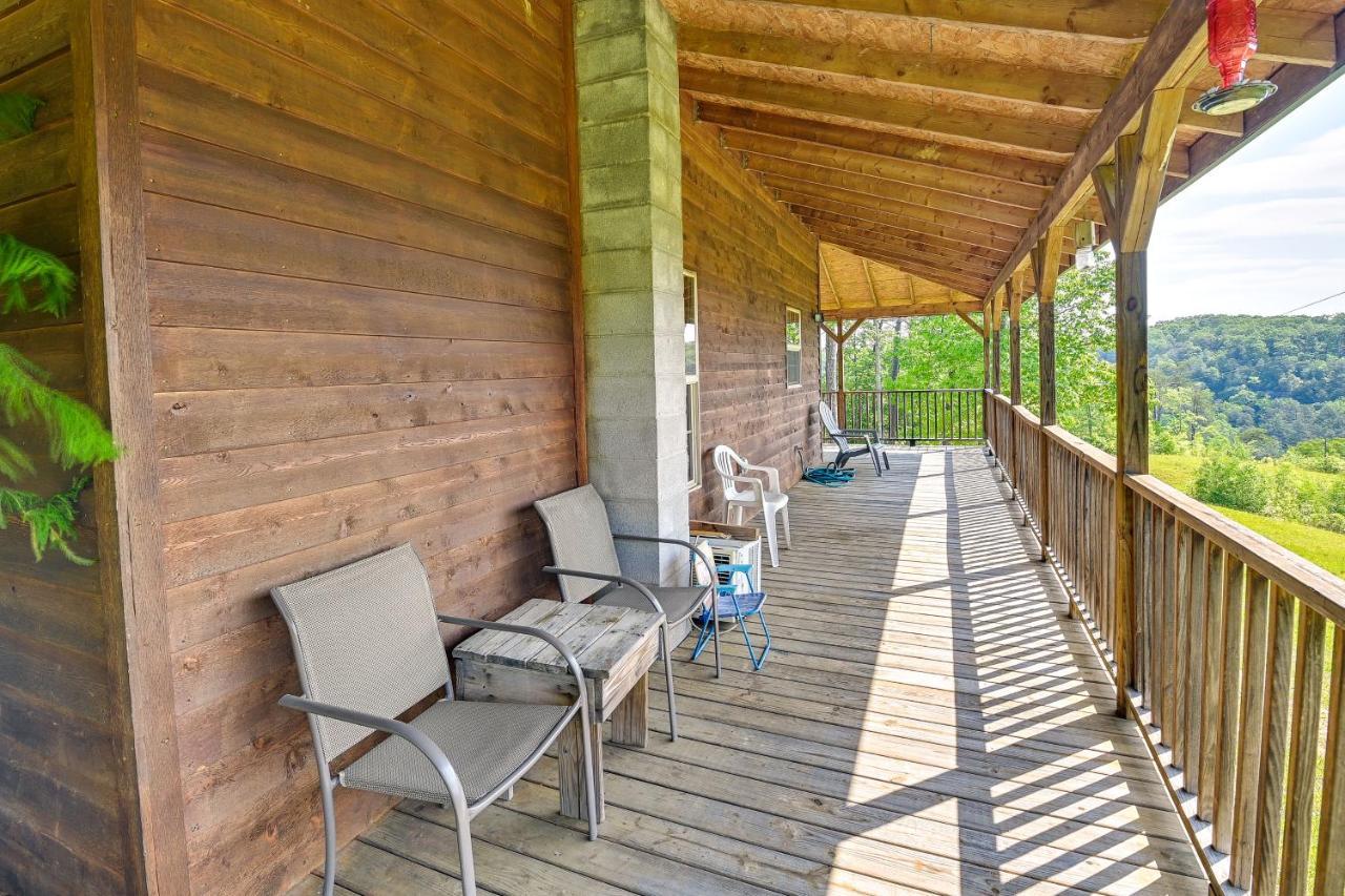 Idyllic Beattyville Cabin Rental With Stunning Views Exterior photo